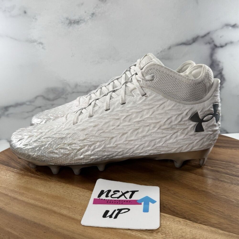 Men’s size 10.5-Under Armour Spotlight Clone 4.0 MC White Football Cleats